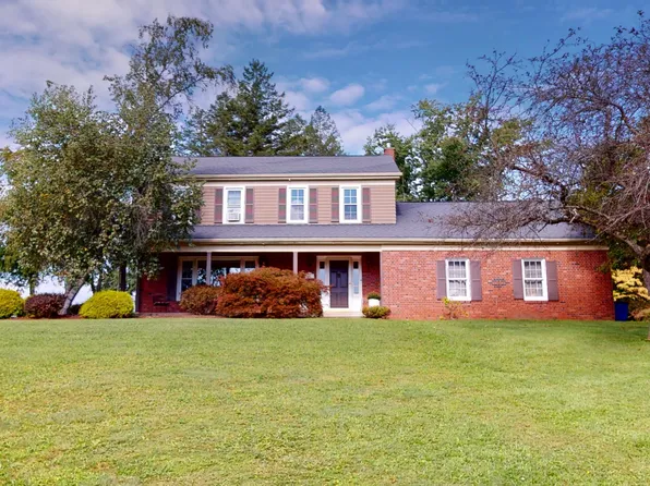 33 Hoover Rd, Williamsport, PA 17701