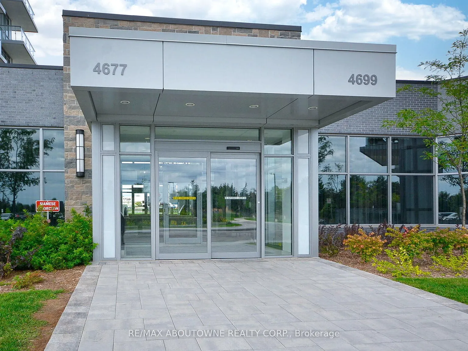 4677 Glen Erin Dr — Photo 4