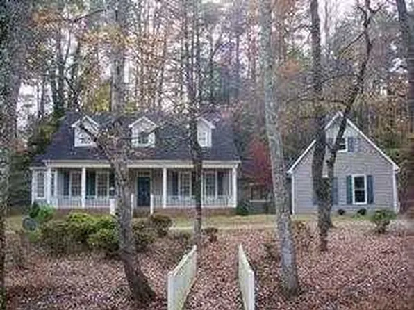 1000 Bramblewood Ct, Lenoir, NC 28645