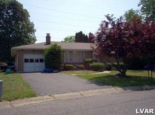 4106 Ginger Ln, Bethlehem, PA 18020