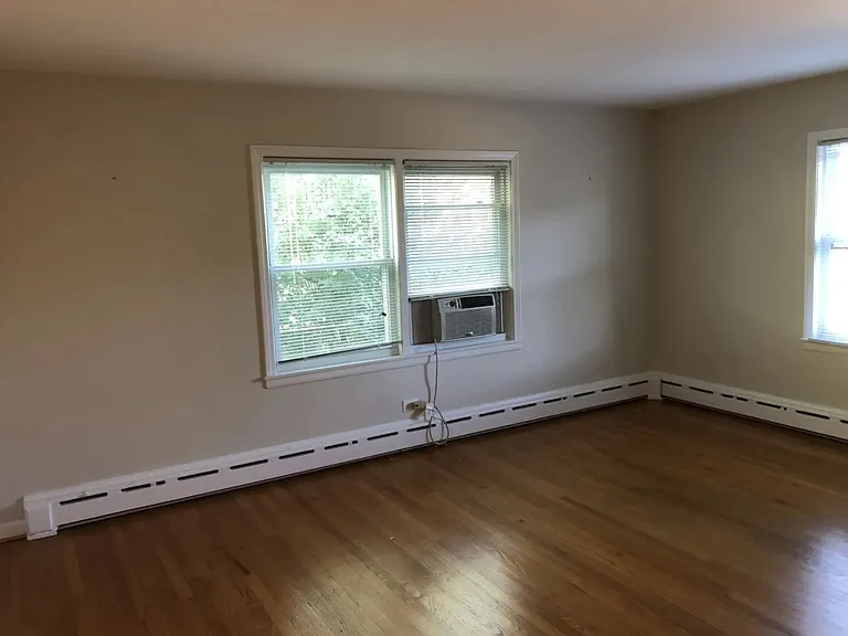 1911 Dewes St #1911 — Photo 7