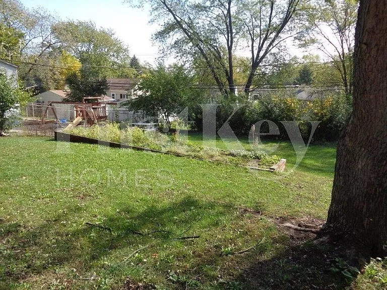 381 E Montana Ave — Photo 12