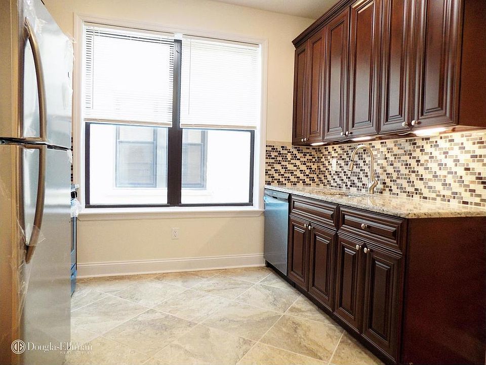 1st image of 2817 33rd St APT 2F