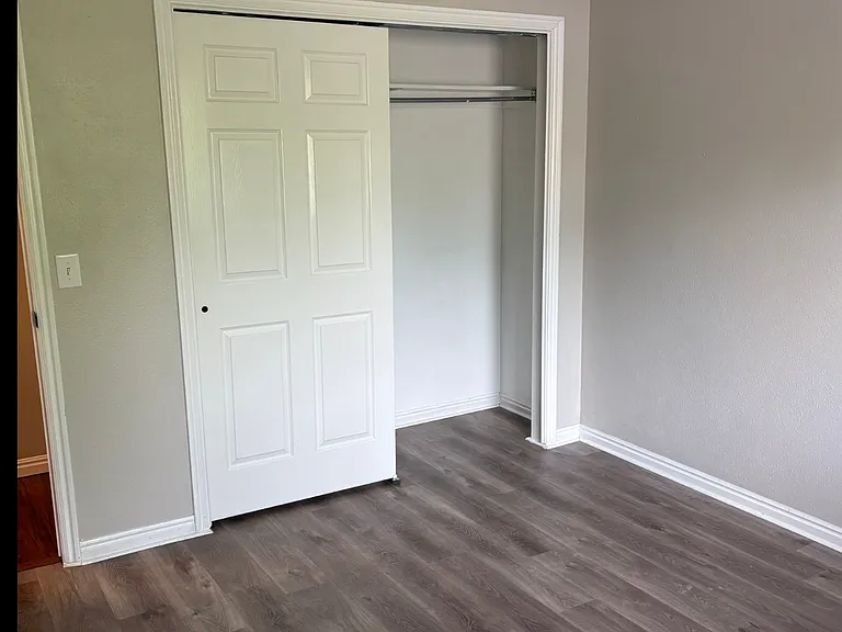 414 W 400 N #1 — Photo 9