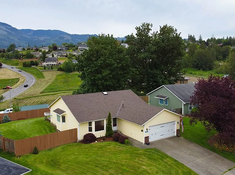 17105 Zoya Dr — Photo 22