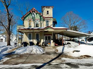 201 Avenue K, Matamoras, PA 18336
