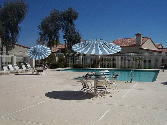 Resort style living with 3 community pools!!