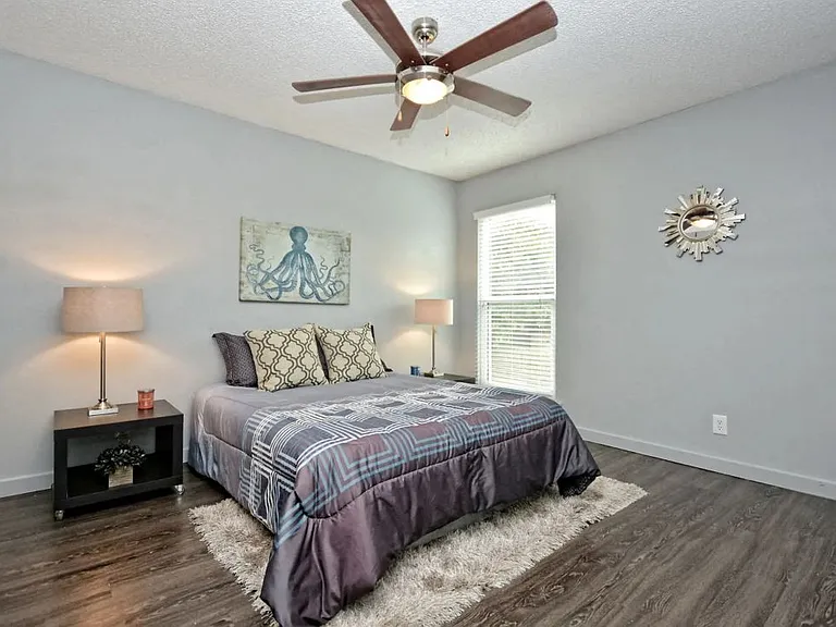 Fashionaire Bedroom with decor