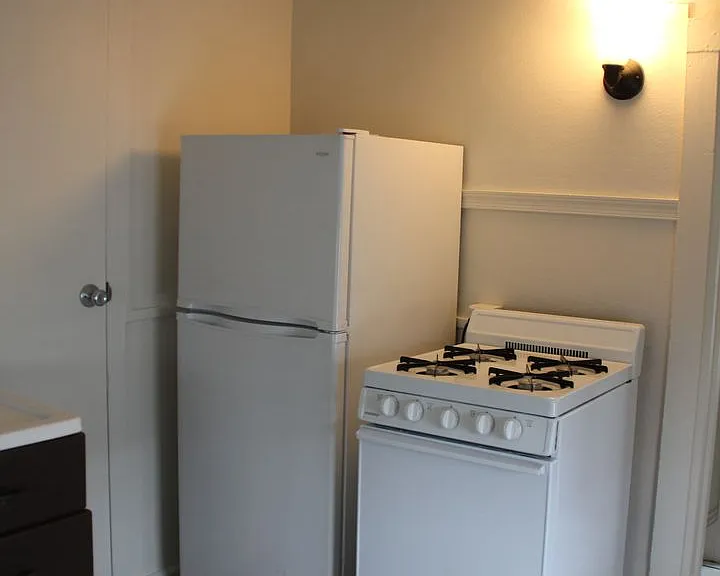 212 E Lemon St — Photo 11