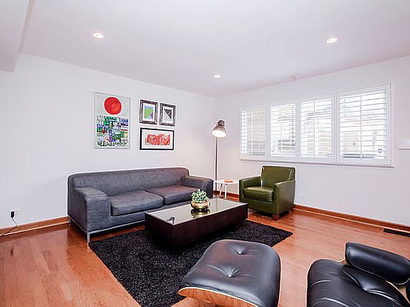 4th image of 327 W Schiller St #C