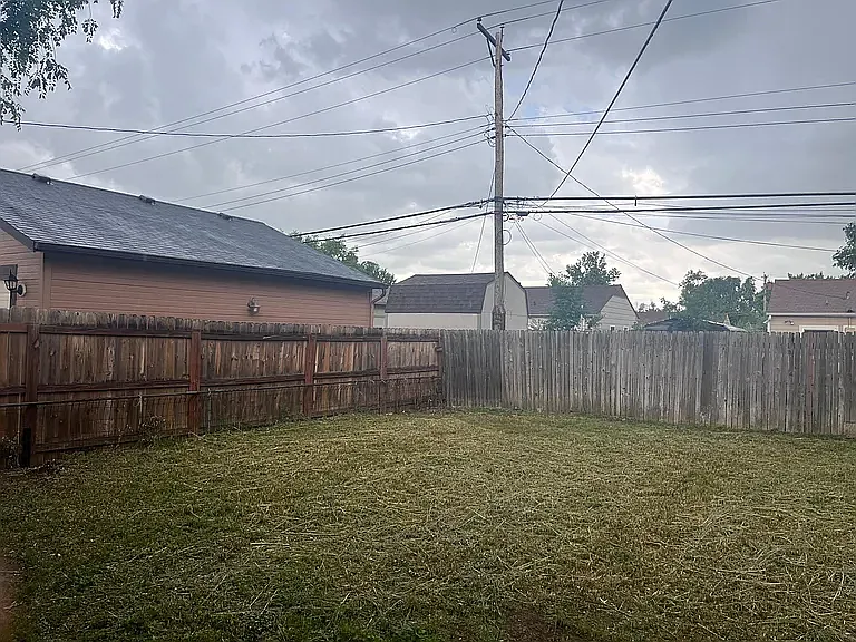 1211 Florence Ave — Photo 16