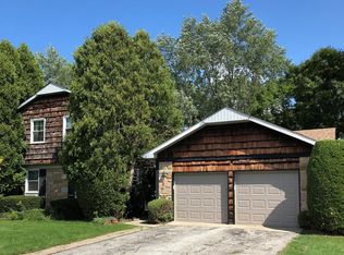 680 Wyngate Ln, Buffalo Grove, IL