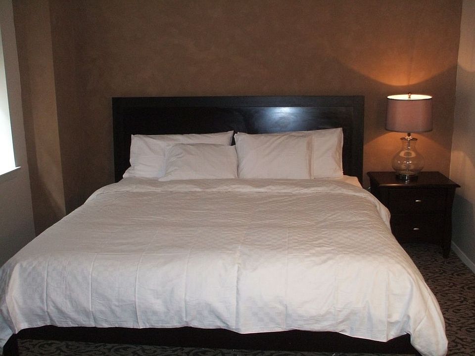 1st image of 150 W 51st St APT 1908