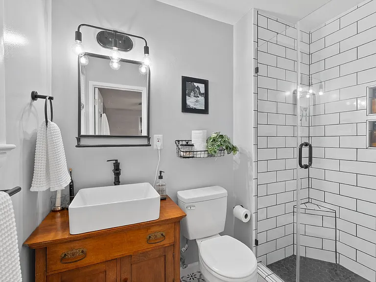 5208 Lindsay St — Photo 26