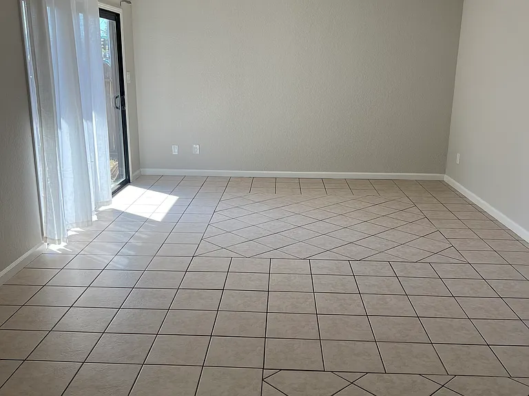 1425 Tully Rd #2 — Photo 11
