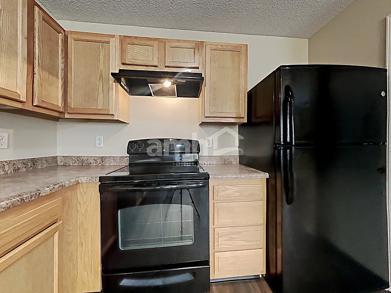 34 Frostwood Ln — Photo 3