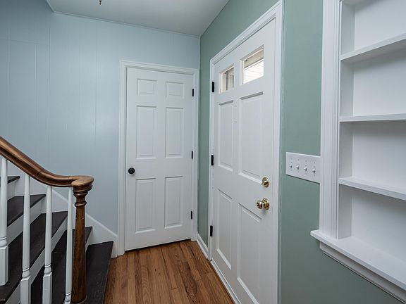 4th image of 2745 30th Ave