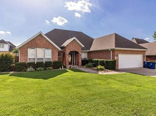 606 SW Sims Dr, Bentonville, AR 72712