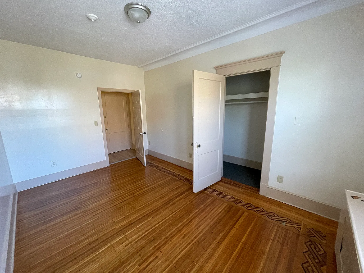 4 bed, $1,850 — Photo 4