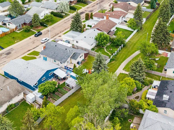11707 150th Ave NW, Edmonton, AB T5X 1C1