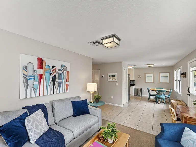 2475 Alameda Ave #B — Photo 13