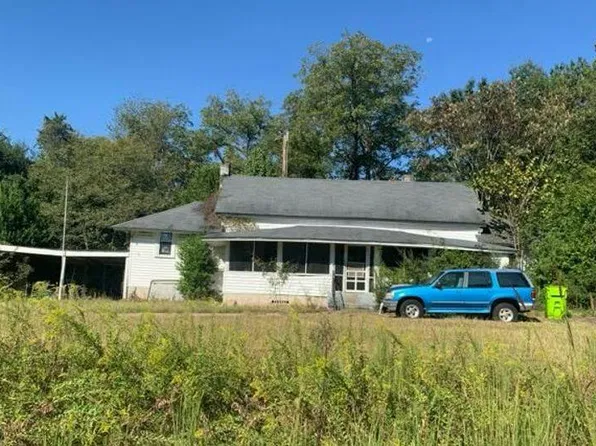 1009 R L Coward Rd, Eastover, SC 29044