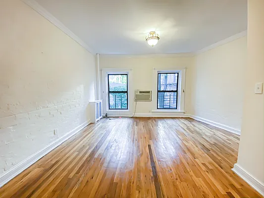 Rented by City Connections Realty | media 16