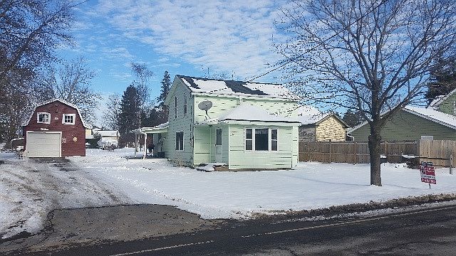 1st image of 10 Dale Dr