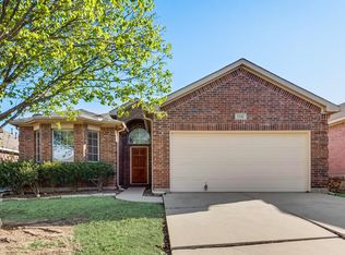 2116 Carlotta Dr, Fort Worth, TX 76177