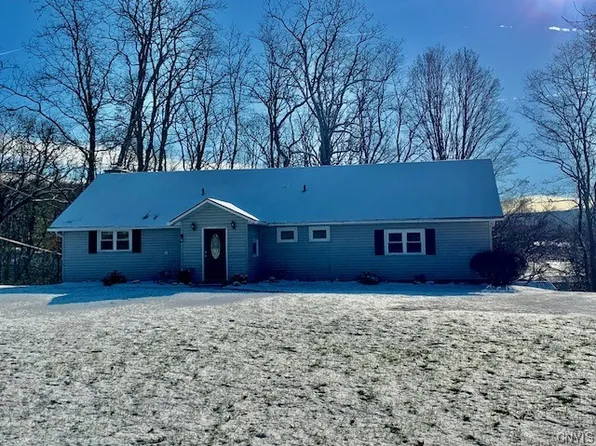 2224 Amber Rd, Marietta, NY 13110