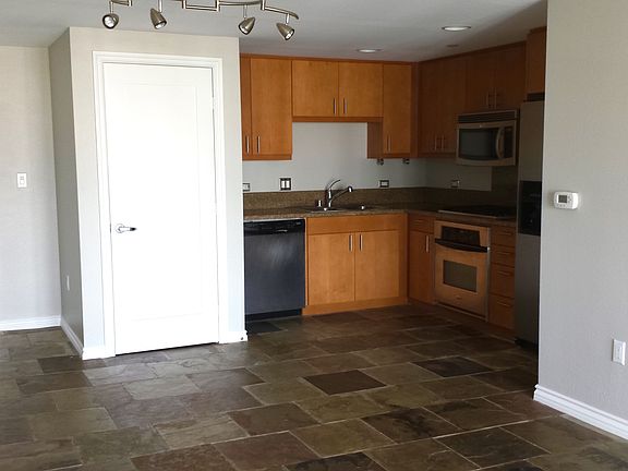 2nd image of 875 G St Unit 511