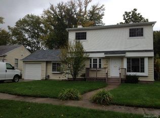 22820 Floral St, Farmington, MI 48336