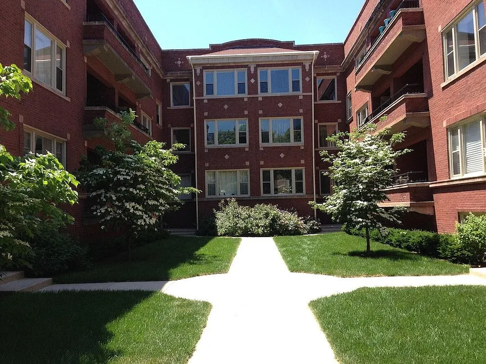 Georgious Courtyard