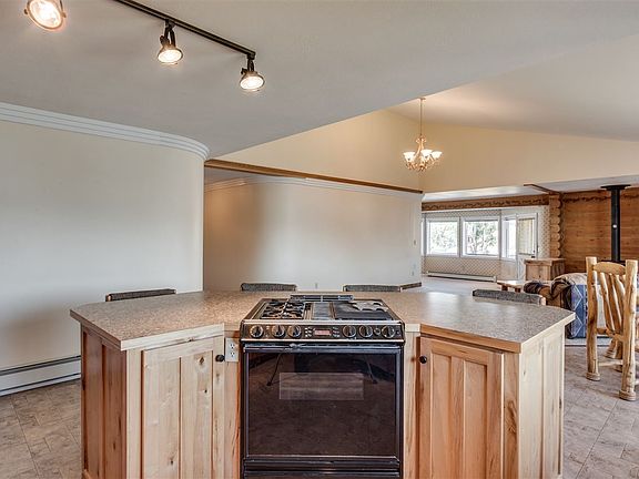 5th image of 25697 Lincoln Hill Pl E