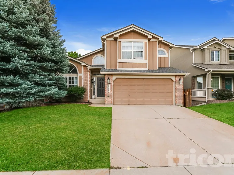 8985 Melbourne Dr — Photo 1