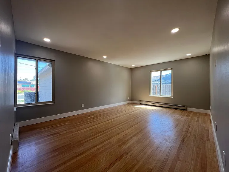 35489 Cleremont Dr — Photo 13