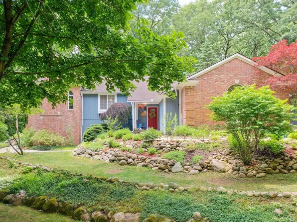 3340 Jossman Hls, Ortonville, MI 48462