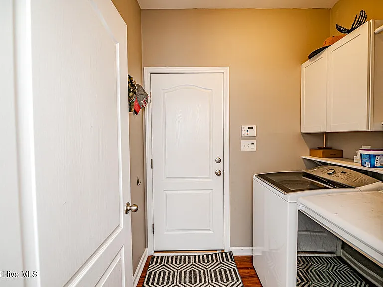 113 Sedgewood Ct — Photo 23