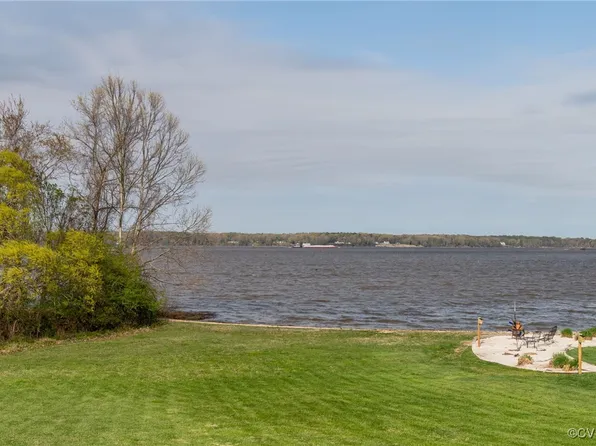 417 Farrar Lndg, North Prince George, VA 23860