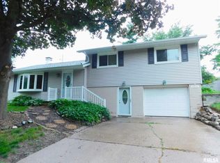5221 W Mahark Ln, Peoria, IL