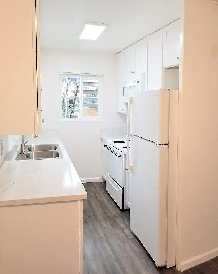 1 bed, 748 sqft, $2,395 — Photo 2