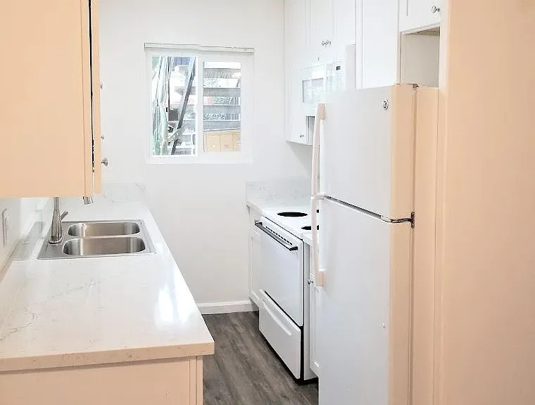 4919 Narragansett Ave #1 — Photo 2