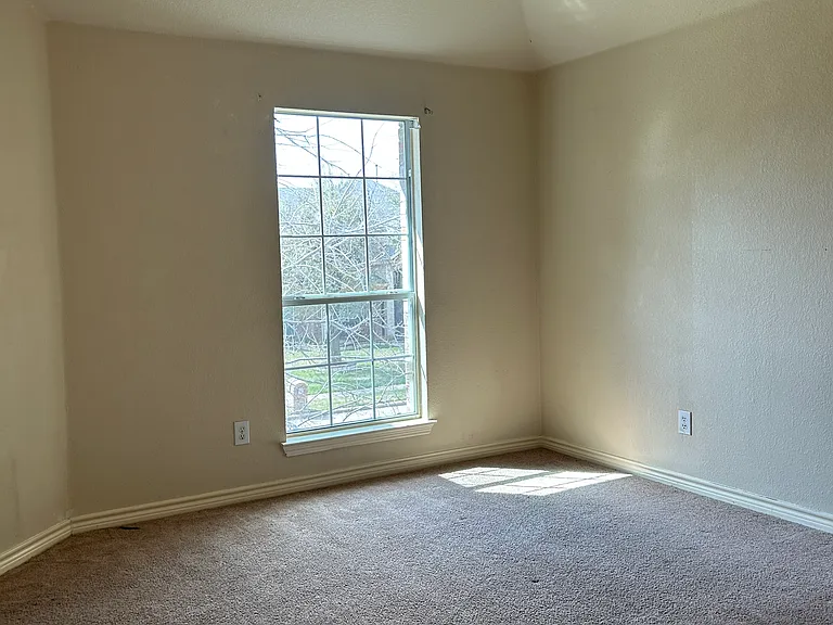 824 Hunters Gln — Photo 13