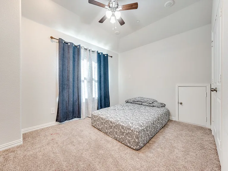 2094 Creekbluff Cir — Photo 22