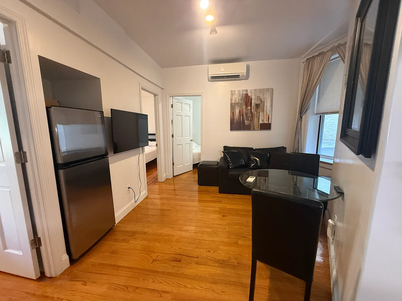 90 Thompson Street — Photo 4