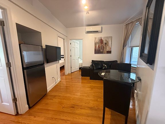 4th image of 90 Thompson St APT B3