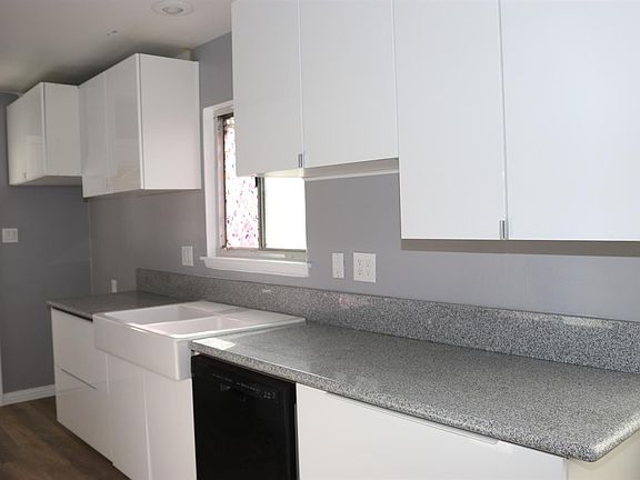 4th image of 1020 E Williams St