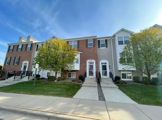 5555 Elm Grove Cir, New Hope, MN 55428