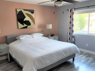 2098 N San Clemente Rd, Palm Springs, CA 92262