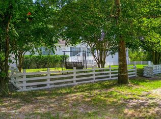 4858 Deerwood Rd, Waycross, GA 31503